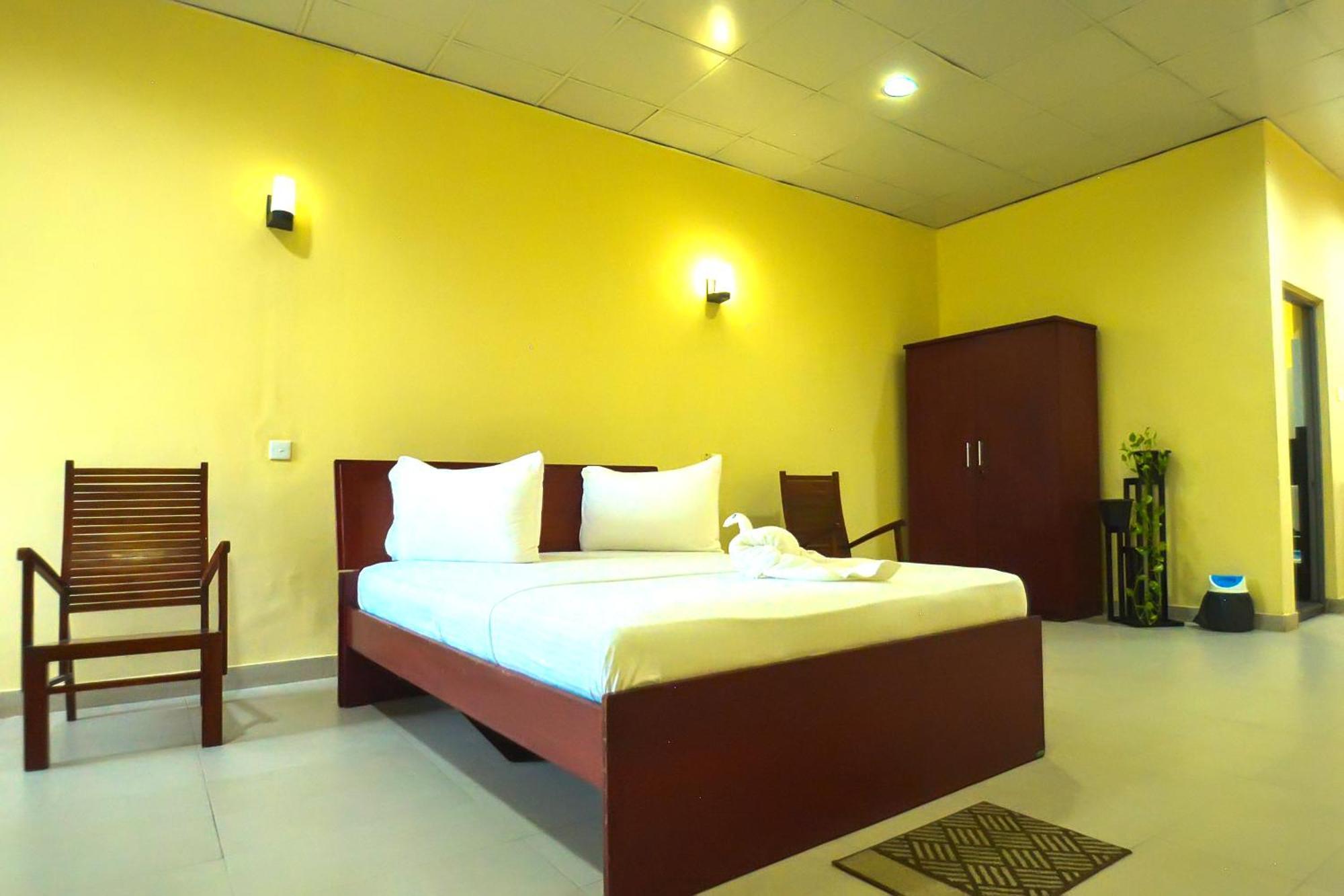 Gunners Club Hotel Minneriya Exterior photo